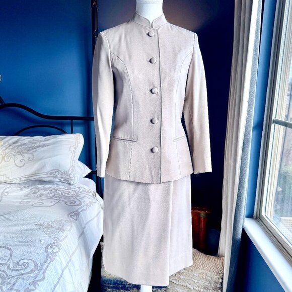 Vintage Custom Hand Made Light Grey Mandarin Collar Skirt Suit - Picture 1 of 13